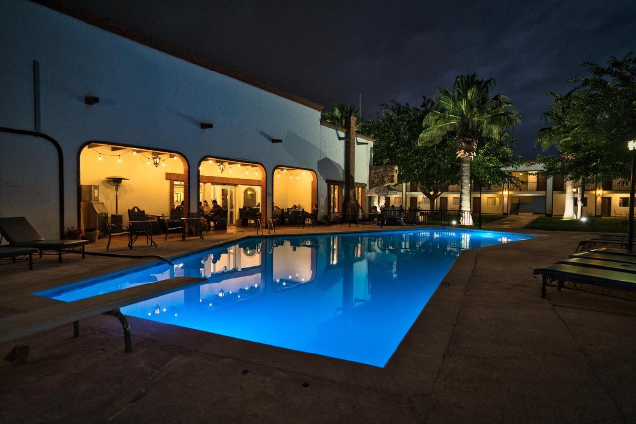 Hotel Hacienda Nuevo Casas Grandes Kültér fotó