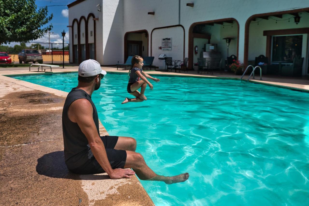 Hotel Hacienda Nuevo Casas Grandes Kültér fotó