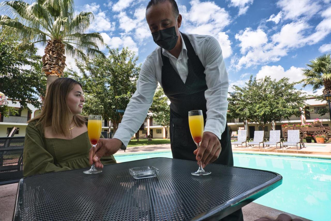 Hotel Hacienda Nuevo Casas Grandes Kültér fotó