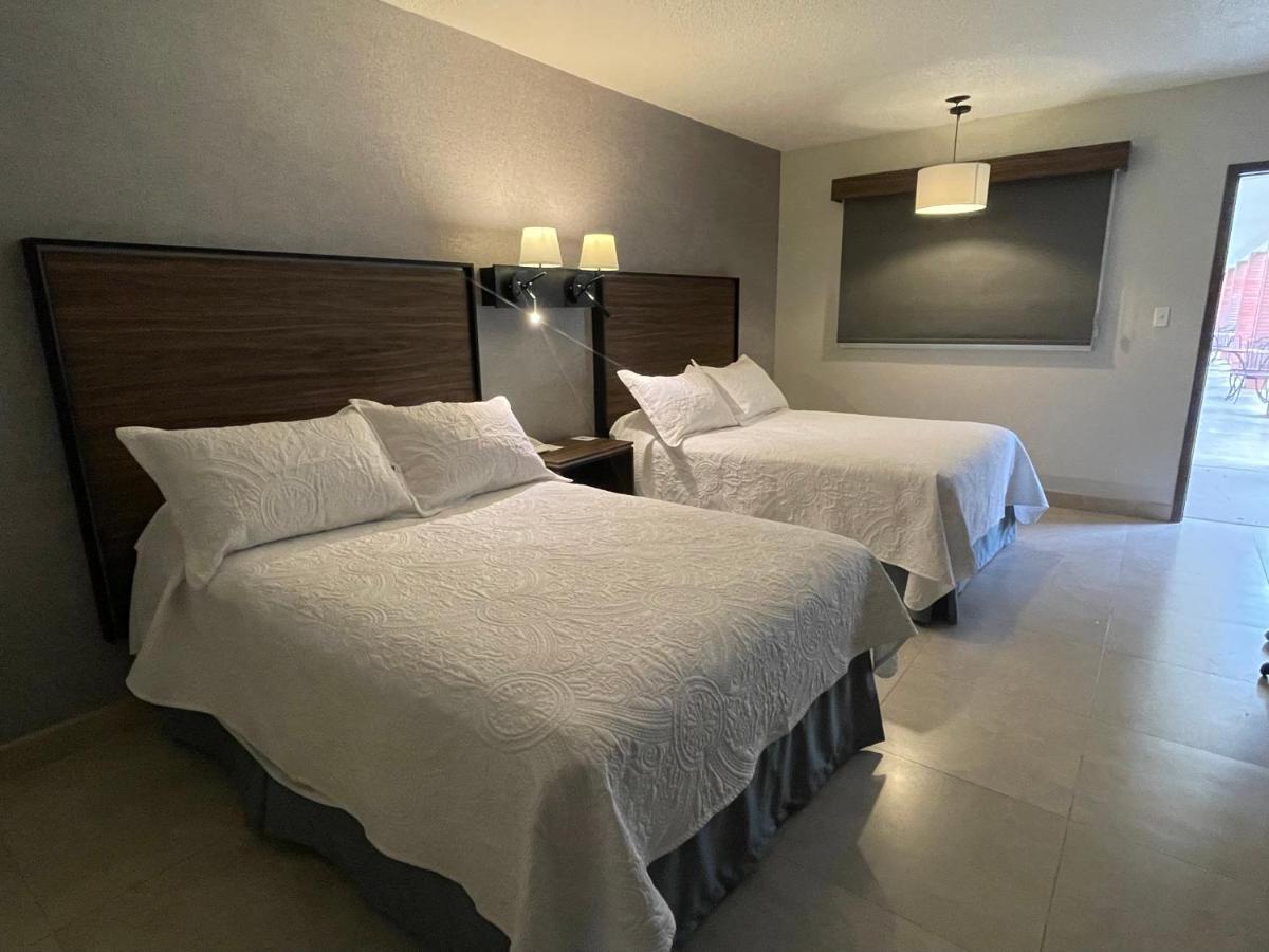 Hotel Hacienda Nuevo Casas Grandes Kültér fotó
